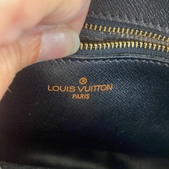 Louis Vuitton Epi Jeune Fille Leather Crossbody Shoulder Bag - Picture 12 of 15